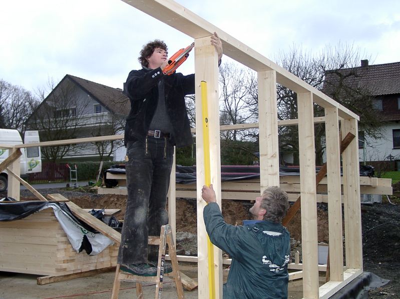 Staender anheften.jpg (95302 Byte)